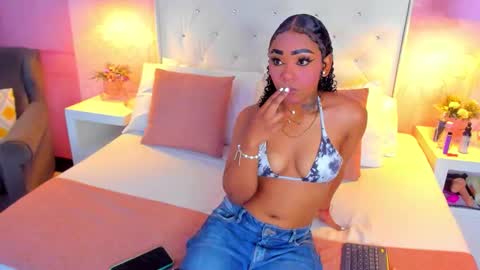 skylerbloom online show from December 2025 02:38:01 AM