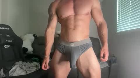Skyler Flexes online show from April 2026 08:06:01 PM
