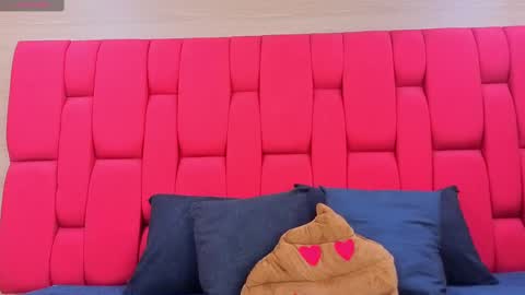 Skynny online show from October 2025 09:25:02 PM