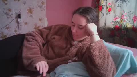 skyressie333 online show from December 2024 07:26:02 AM