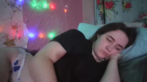 skyressie333 online show from December 2024 06:15:02 PM