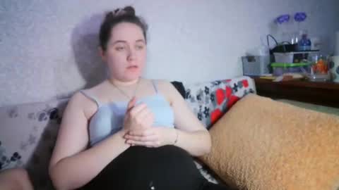 skyressie333 online show from February 2025 07:31:02 PM