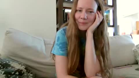 Sky Winters online show from December 2025 03:30:02 PM