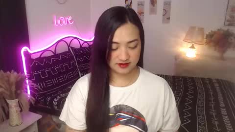 Queen Cyrine online show from December 2025 11:29:01 AM