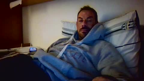 Snapshot of slevin1983 chatting on December 2024 02:52:01 PM slevin online show from December 2024 02:52:01 PM