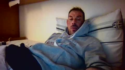 Snapshot of slevin1983 chatting on January 2025 03:13:01 PM slevin online show from January 2025 03:13:01 PM