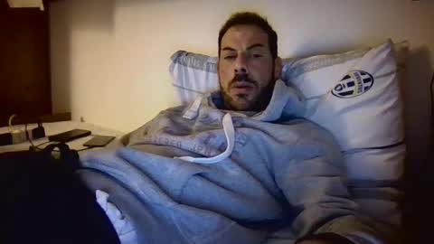 Snapshot of slevin1983 chatting on March 2025 12:33:02 AM slevin online show from March 2025 12:33:02 AM