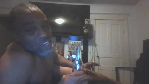 Slim8975 online show from February 2026 12:15:02 AM