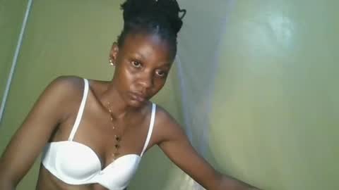 Snapshot of slim_girl01 chatting on July 2026 05:41:01 PM slim_girl01 online show from July 2026 05:41:01 PM