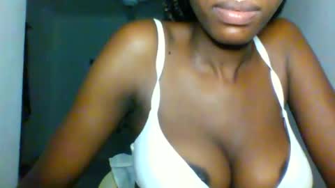 slimandthick1 online show from March 2026 05:06:02 PM