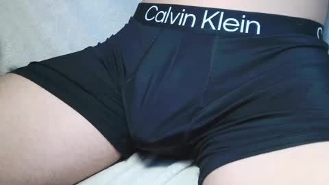 Snapshot of slimhungyvng chatting on July 2026 04:37:02 PM slimhungyvng online show from July 2026 04:37:02 PM
