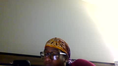 Snapshot of slimmmgooodiexoxo chatting on December 2024 07:00:02 PM slimmmgooodiexoxo online show from December 2024 07:00:02 PM