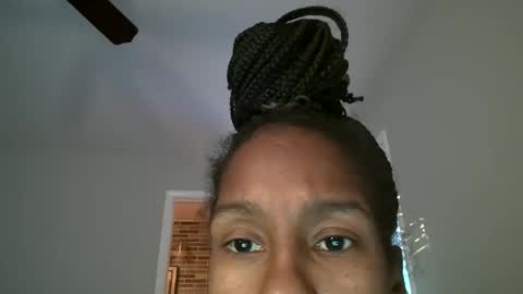 Snapshot of slimmmgooodiexoxo chatting on November 2025 12:27:01 PM slimmmgooodiexoxo online show from November 2025 12:27:01 PM