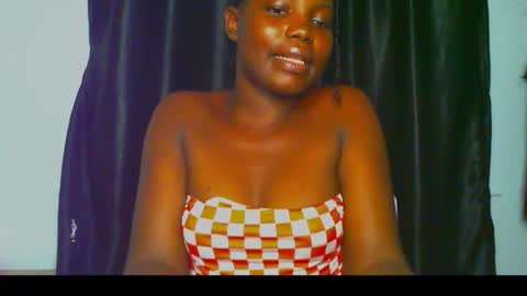 Snapshot of slimthick_tinah chatting on September 2025 02:11:01 PM TINA online show from September 2025 02:11:01 PM