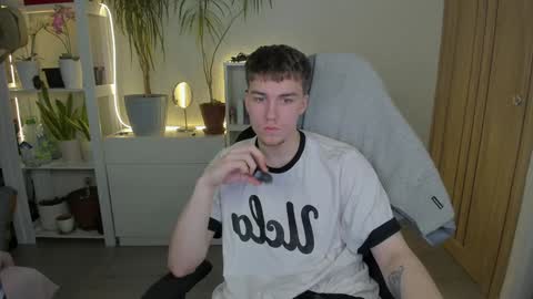 Mila online show from January 2025 01:35:01 PM