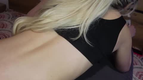 Stiven and Laura online show from October 2025 07:03:02 PM