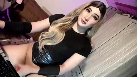 Nathalie online show from June 2026 05:54:01 AM