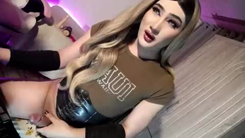 Nathalie online show from July 2026 09:25:01 AM