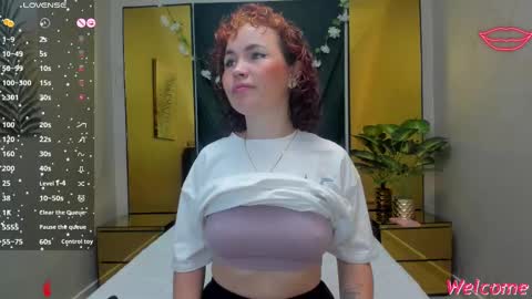 Paola  online show from March 2025 11:21:01 AM