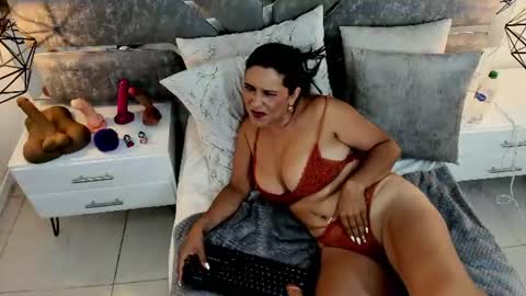 Snapshot of slut_milf_ chatting on July 2026 06:46:02 PM slut_milf_ online show from July 2026 06:46:02 PM