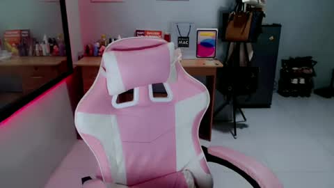 Snapshot of slutxcums_farrah69 chatting on July 2026 06:42:01 AM Dont forget to follow me give me thumbs upIm a New kataluna online show from July 2026 06:42:01 AM