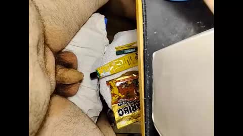 Snapshot of small_1986 chatting on January 2025 12:16:01 PM transmisin gratuita bajo demanda  free broadcast on demand online show from January 2025 12:16:01 PM