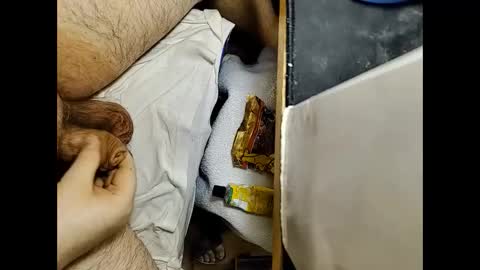 Snapshot of small_1986 chatting on February 2025 12:15:02 PM transmisin gratuita bajo demanda  free broadcast on demand online show from February 2025 12:15:02 PM