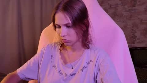 Emma online show from September 2025 04:18:01 PM