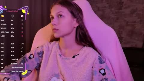 Emma online show from October 2025 06:17:01 PM