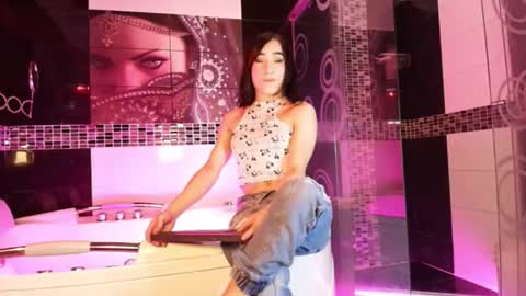 Small Hot19 online show from March 2026 11:39:02 AM