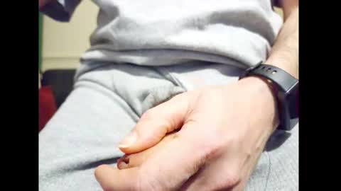 Small Hairy Uncut online show from December 2025 05:10:02 PM