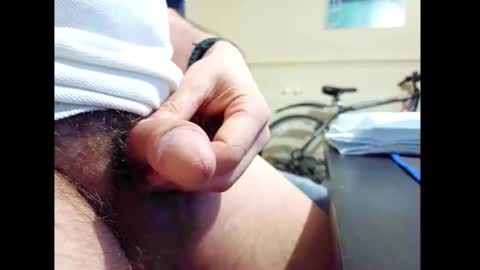 Small Hairy Uncut online show from April 2026 12:11:02 AM