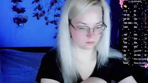 Snapshot of smallimpmeili chatting on November 2025 08:07:01 PM smallimpmeili online show from November 2025 08:07:01 PM