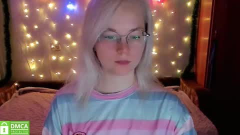 Snapshot of smallimpmeili chatting on November 2025 08:33:02 PM smallimpmeili online show from November 2025 08:33:02 PM