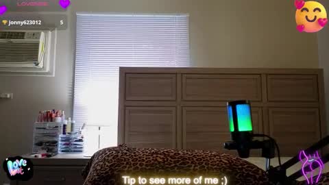 Smexy online show from November 2025 07:49:02 PM