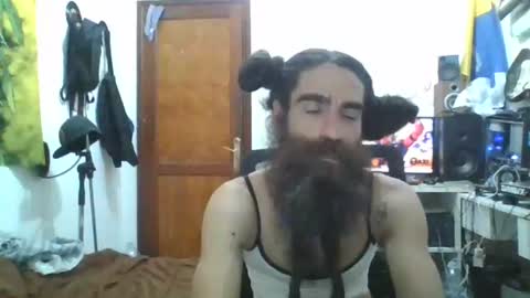 willy online show from October 2025 07:45:02 PM