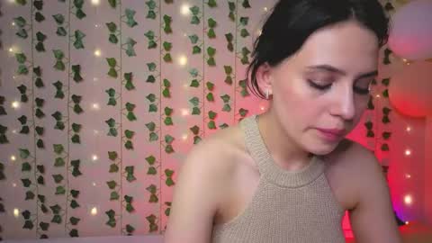 Bella online show from May 2026 05:10:02 PM