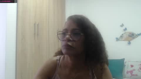 Snapshot of smilet_milf chatting on February 2025 11:40:02 AM Smileth online show from February 2025 11:40:02 AM