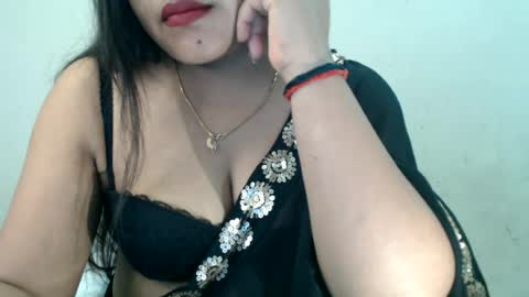 Snapshot of smiley_queen99 chatting on June 2026 10:09:01 AM smiley online show from June 2026 10:09:01 AM