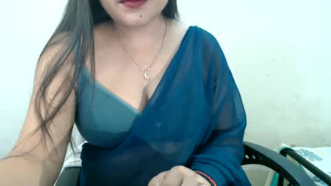 Snapshot of smiley_queen99 chatting on June 2026 09:26:02 AM smiley online show from June 2026 09:26:02 AM