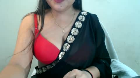 Snapshot of smiley_queen99 chatting on July 2026 10:50:01 AM smiley online show from July 2026 10:50:01 AM