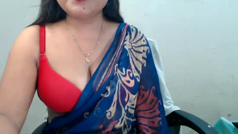 Snapshot of smiley_queen99 chatting on July 2026 12:33:01 PM smiley online show from July 2026 12:33:01 PM