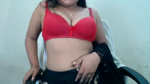 Snapshot of smiley_queen99 chatting on July 2026 03:21:01 AM smiley online show from July 2026 03:21:01 AM