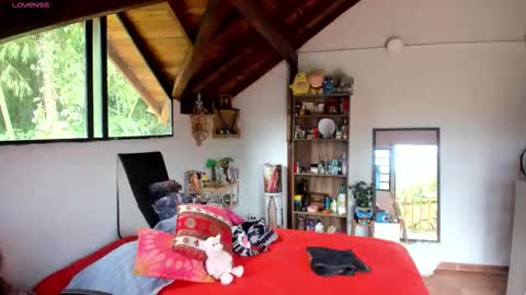 SmilingSalor online show from October 2025 04:24:02 PM