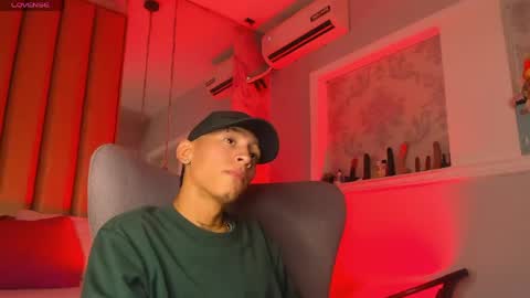 Snapshot of smith_maycol chatting on April 2026 02:01:02 PM Mateo stiben online show from April 2026 02:01:02 PM