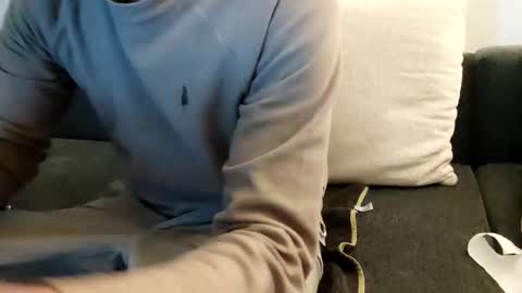 Snapshot of smokeandwatching chatting on January 2025 01:05:02 AM Smokeandwatching online show from January 2025 01:05:02 AM