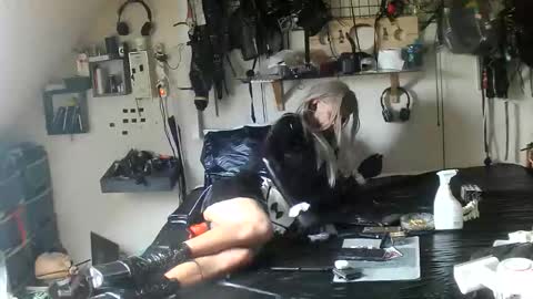 smokeslut365 online show from June 2026 05:50:02 AM
