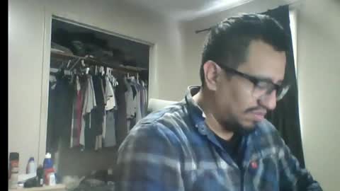 smoky47 online show from December 2025 04:01:02 PM