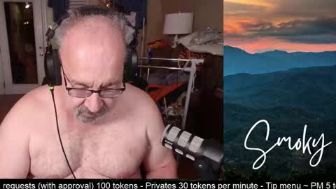 Snapshot of smokymountanman chatting on January 2026 01:32:02 AM smokymountanman online show from January 2026 01:32:02 AM
