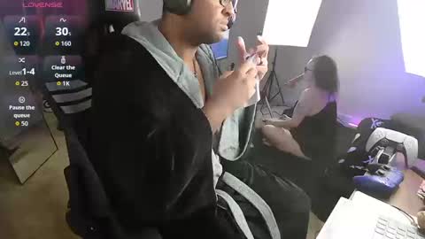 Smoothj2011 online show from October 2025 07:51:02 AM